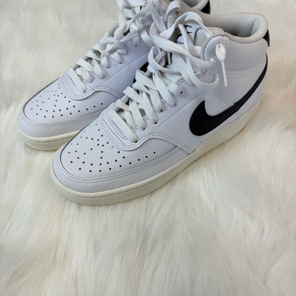 Nike Men's White and Black High-Top Sneakers
